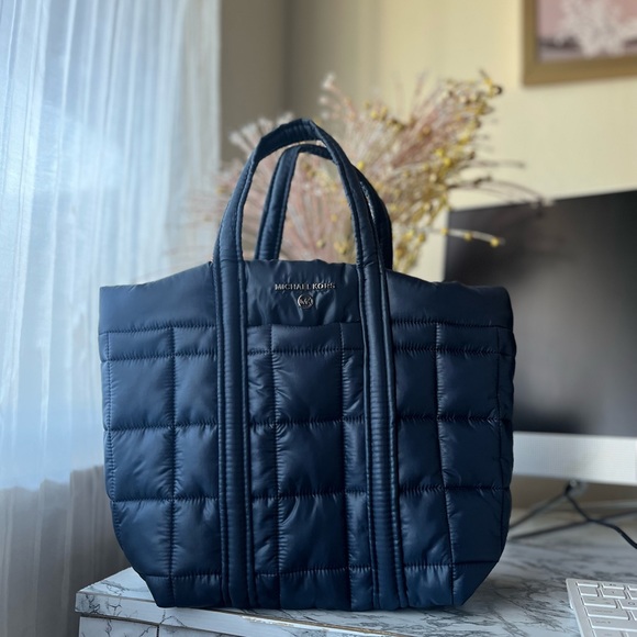 Small Blue Michael Kors Sterling Tote Bag - Picture 2 of 5